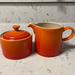 Le Creuset milk and sugar pot set.